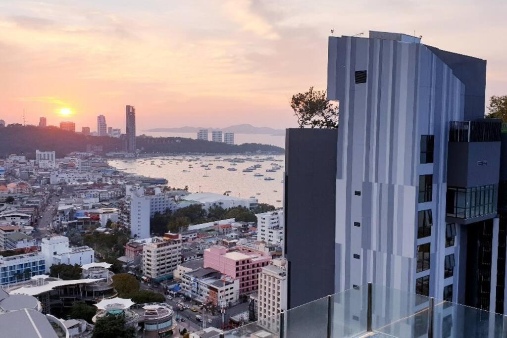 Apartment Base Huge 2bed King&queen With Infinity Pool & Free Netflix! Pattaya