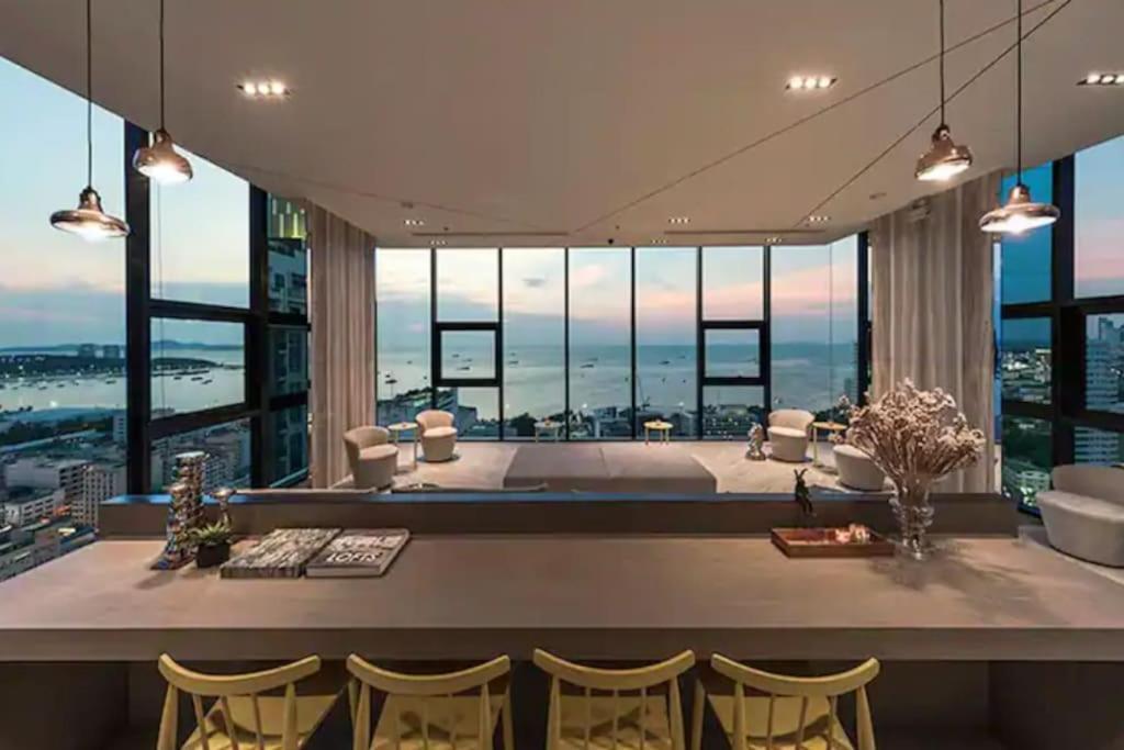 Apartment Base Huge 2bed King&queen With Infinity Pool & Free Netflix! Pattaya