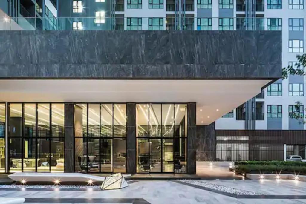 Base Huge 2bed King&queen With Infinity Pool & Free Netflix! Apartment *