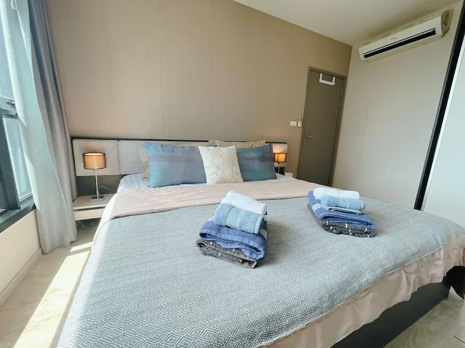 Base Huge 2bed King&queen With Infinity Pool & Free Netflix! Apartment