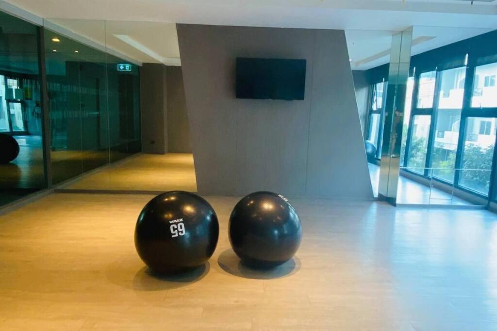 Base Huge 2bed King&queen With Infinity Pool & Free Netflix! Apartment Pattaya