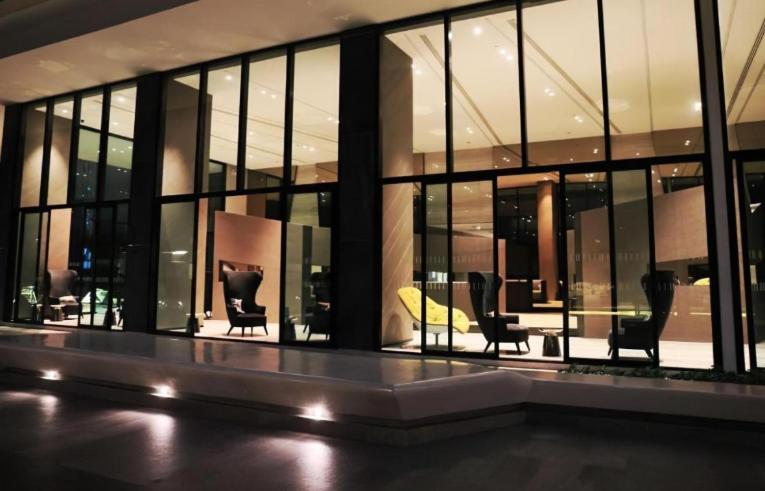 Base Huge 2bed King&queen With Infinity Pool & Free Netflix!