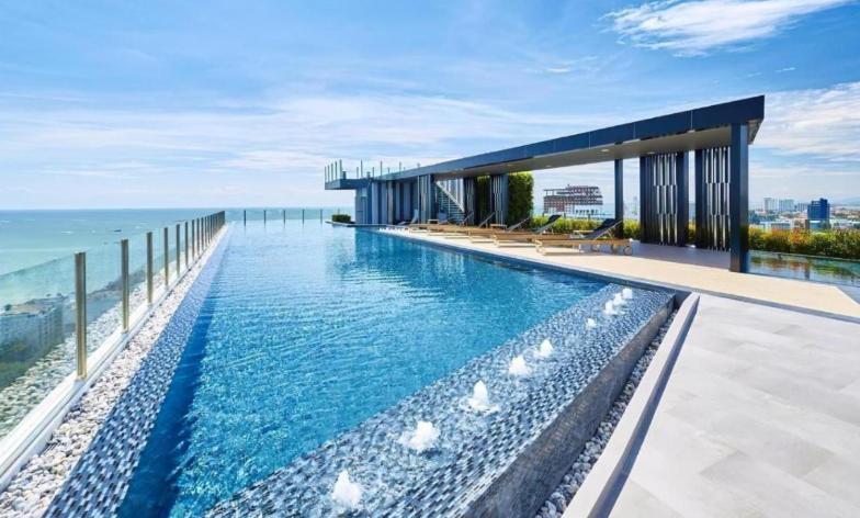 Base Huge 2bed King&queen With Infinity Pool & Free Netflix! Apartment Pattaya